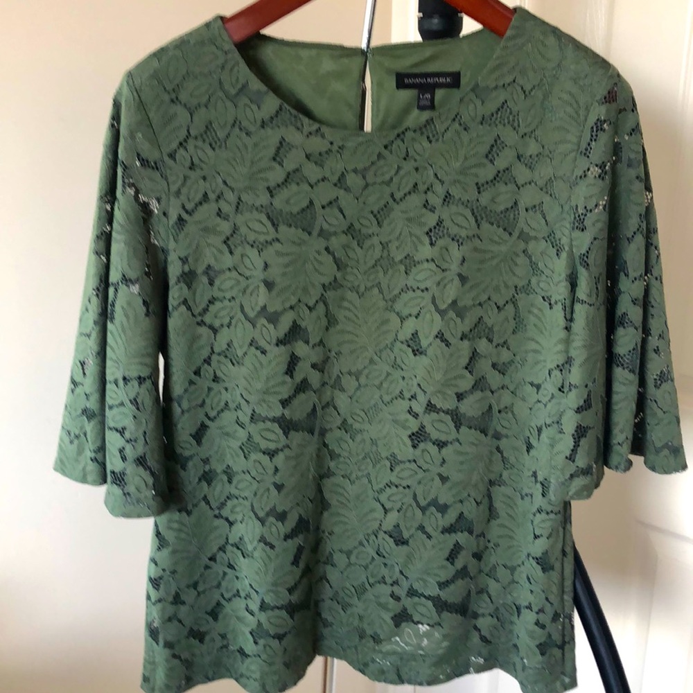 Green forest lace top with bell shaped sleeves